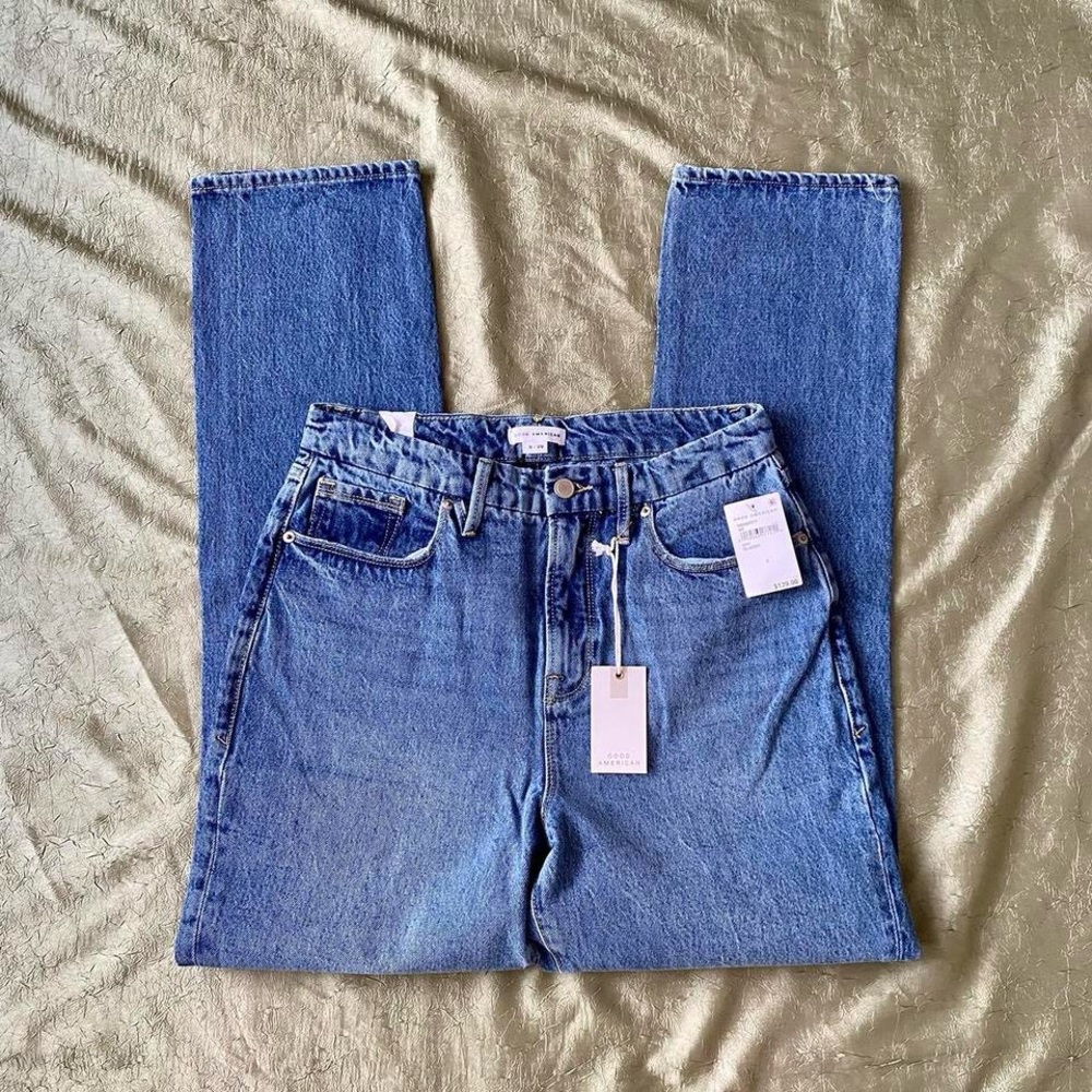 Good American Light Wash Straight Leg Jeans